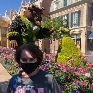 Meet your Posher, Lori